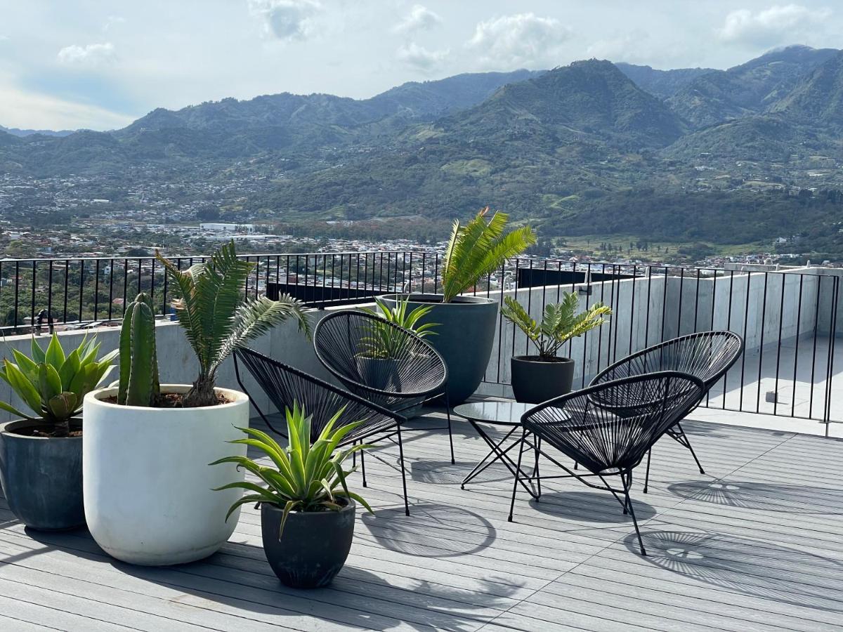 Cozy Apartment With Terrace, Sj Cosmopolitan Tower #402 San José Buitenkant foto