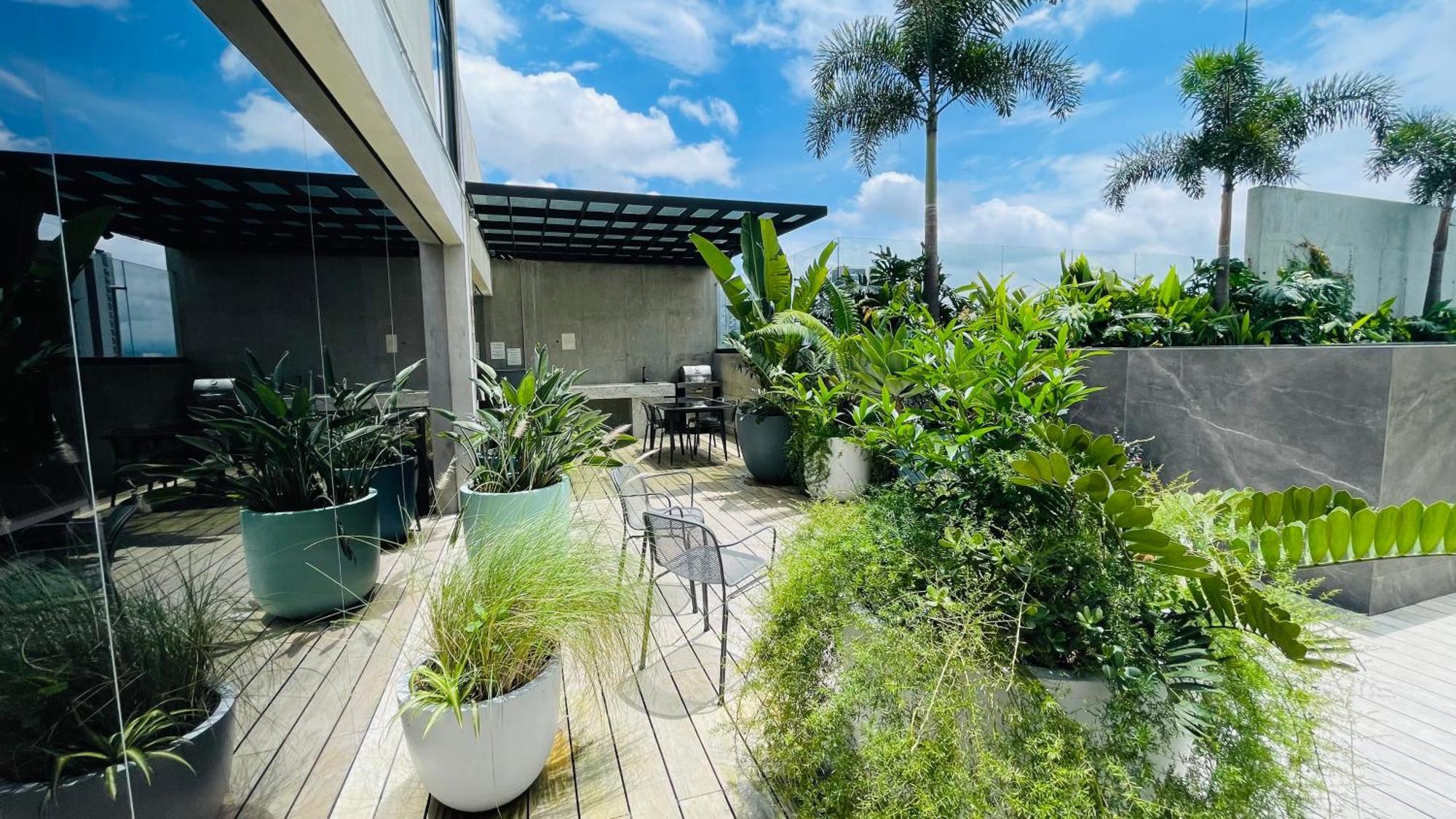Cozy Apartment With Terrace, Sj Cosmopolitan Tower #402 San José Buitenkant foto
