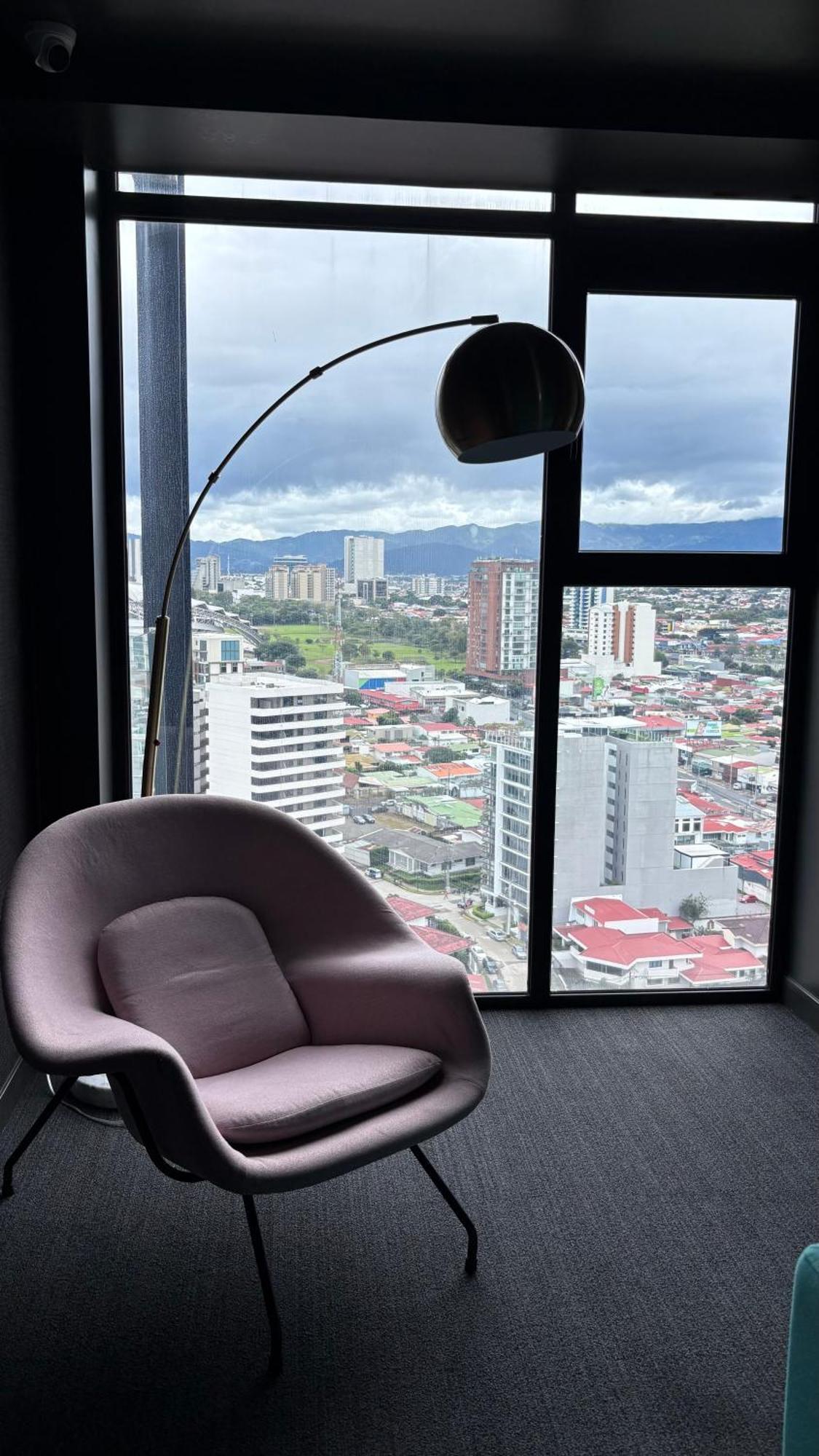 Cozy Apartment With Terrace, Sj Cosmopolitan Tower #402 San José Buitenkant foto